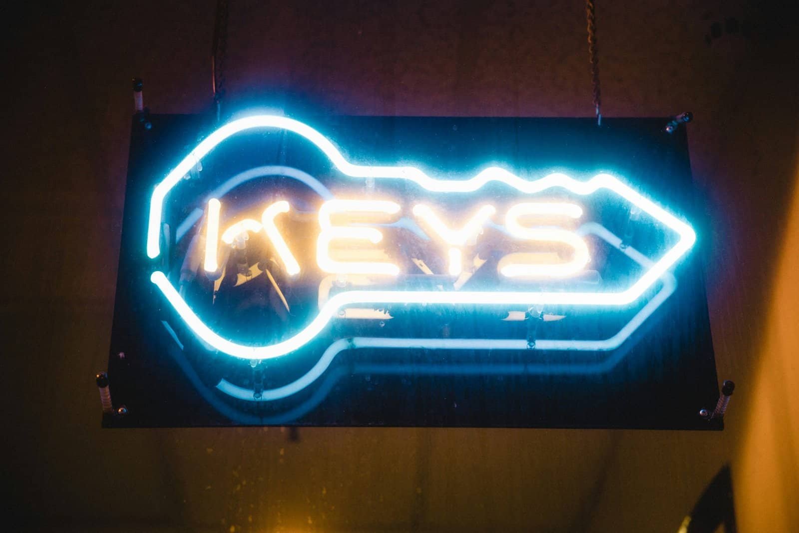 The Role of Bloomberg Television in Crypto Market Insights